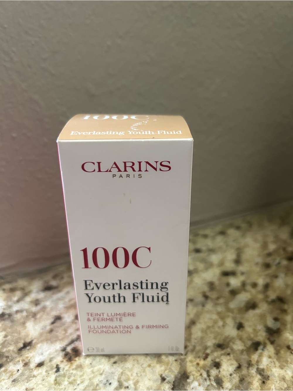 Clarins Foundation - Everlasting Youth Fluid - 100C - New in box